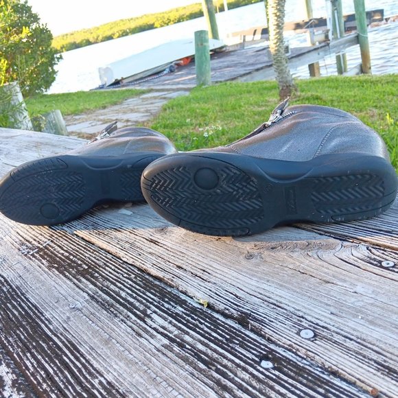 Forever Copper/Grey Metallic Wedge Sneakers in Size 8 ½ - Brand New - Picture 4 of 5